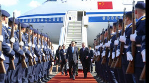 미중 무역전쟁 속 리커창, 메르켈과 회담…EU와 공동전선 모색