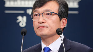 靑 "김동연과 삼성 방문 의견조율…'구걸' 발언은 사실무근"