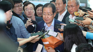 [풀영상] 미국 가는 홍준표 "국내 현안 SNS 글 안 쓸 것"