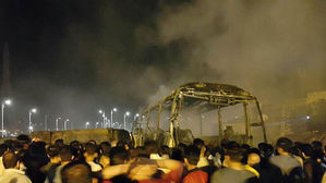 이란 서부서 유조차 버스와 추돌 뒤 폭발&hellip;27명 사망