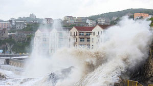 중국 상륙한 태풍 마리아 이재민 수십만&hellip;선박 전복 9명 실종