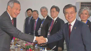 한-싱가포르 정상회담 시작…文 "연내 종전선언 목표"