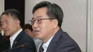 김동연 "고용부진, 최저임금 인상 영향도 있다"