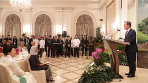 문 대통령, 싱가포르 국빈만찬 참석…"번영·발전 함께한 동반자"