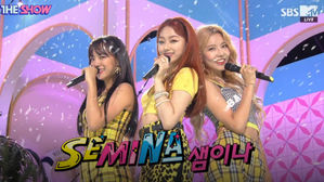 [SBS Star] VIDEO: gugudan SEMINA Wows the Audience at 'The Show'!