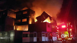 원주 컨테이너 야적장서 화재&hellip;인명피해 없어