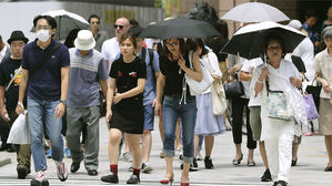 일본도 '덥다 더워'…하루 6명 더윗병 사망·1천535명 병원行