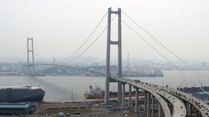 경찰 "자살 잇따른 울산대교 위 택시 승객 하차 불허"