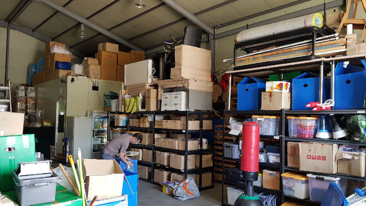 파주 '드루킹 창고'서 컴퓨터 본체 다수 압수…'스모킹건' 되나