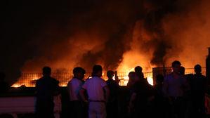 '도심 속 시뻘건 불바다'&hellip;공장 화재에 주민들 뜬 눈으로 밤새워