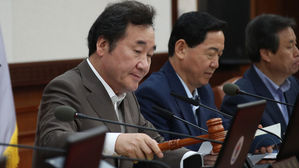 이 총리 "알바생도 소상공인도 약자, 약자 간 다툰다면 가슴 아픈 일"