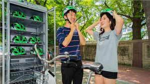 따릉이 탈 때 헬멧 쓰세요…여의도서 헬멧 시범 대여