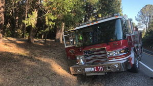 [뉴스pick] 화재 진압 중인 소방차 훔쳐 달아난 2인조 도둑