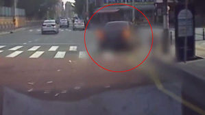 [고현준의 뉴스딱] '현금 뿌린 에쿠스' 사건의 전말&hellip;돈 주우면 어떻게 될까