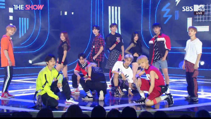 VIDEO: UNB Colors Your Heart to 'BLACK HEART'