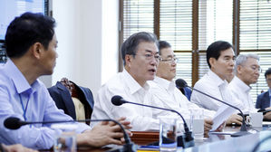 문 대통령, 노회찬 별세에 "진보사회 만들려 노력했는데…비통"