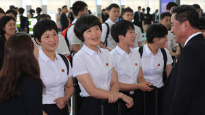 北 탁구선수단, 북한으로 귀환…11월에 단일팀 재호흡