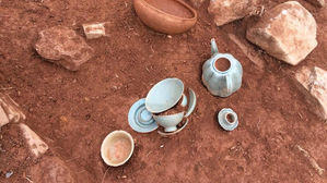 인천 검단신도시서 900년 전 청자다기 세트 출토