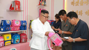 "김정은, 軍 시설 대신 민생현장&hellip;경제 올인인가, 제재 영향인가"