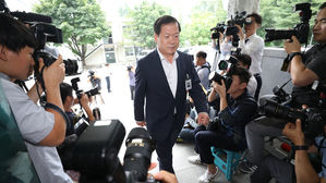 '계엄문건' 소강원 소장, 軍 특수단 출석&hellip;"조사 성실히 임할 것"