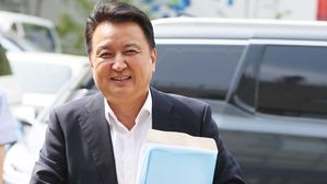 김영환 경찰 출석 "이재명 지사, 피해자 코스프레 멈춰야"