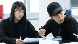 [SBS Star] Apink Jung Eunji & INFINITE Lee Sung Yeol's Big Screen Debut with a Horror Film