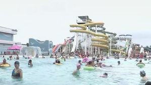 [지금 북한은] "덥다 더워" 평양도 35도&hellip;물놀이장 소식 유독 강조