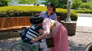 "보육원에 잠시 맡긴다는 게"&hellip;37년 만에 모녀 극적 상봉