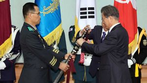 문 대통령 기무사령관 교체…"기무사 근본적 재편해 새 사령부로"