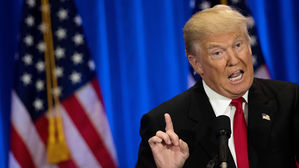 미 신문 350곳, 트럼프 反언론 비판사설…"언론인은 적이 아니다"