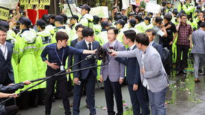 김경수 댓글조작 연루 의혹 본격 추궁&hellip;특검 정례브리핑도 생략