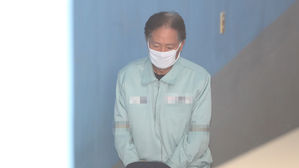 '대북공작비로 DJ 뒷조사' 최종흡 前 국정원 차장 징역3년 구형