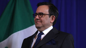 멕시코 경제장관 "자동차 원산지 규정 수정 제안…미국 검토 중"