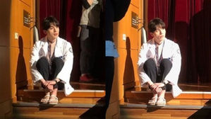 [SBS Star] Lee Dong Wook Spotted Zoning Out During a Break from Filming a Drama