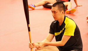 AG 탁구 정영식, 삭발하고 야구방망이 든 까닭은?