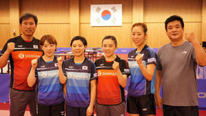 탁구 남녀 대표팀, 금메달 꿈 안고 출국