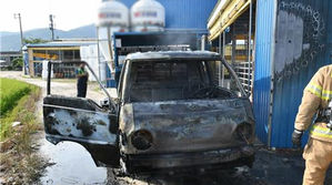 인천서 주행 중 1t 트럭서 불…전기적 요인 화재 추정