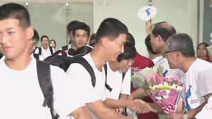 하나 된 마음으로 메달 노린다!&hellip;남북 단일팀, 결전지 입성