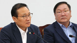 홍영표 "허익범 특검 정치행태 도 넘어&hellip;특검법 위반 강력 대처"