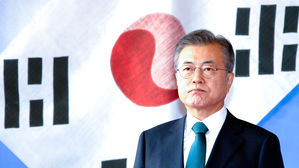 문 대통령-여야 5당 원내대표 오찬…협치·민생법안 등 논의