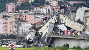 붕괴 참사 제노바 교량 설계자가 만든 다리, 伊 남부서 폐쇄
