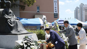 육영수 고향 옥천서 44주기 추모식 조촐하게 열려