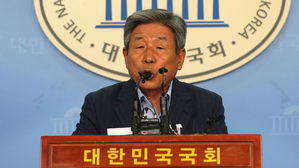 유인태 "특활비 모두 없애야 한다는 反 정치 광풍 얽매여선 안 돼"