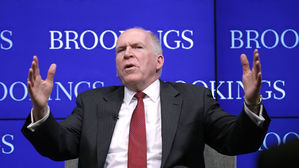 '기밀취급권 박탈' 전 CIA 국장 "침묵하도록 위협하려는 결정"