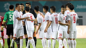 '박항서호' 베트남 남자축구, 네팔 꺾고 2연승…16강 진출