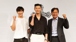 [SBS Star] Park Seo Jun & Woo Do Hwan's Upcoming Film Starts Shooting