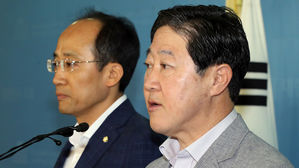 유기준 "정부, 北 석탄 자료 제출 요구 불응&hellip;의혹 더 키워"