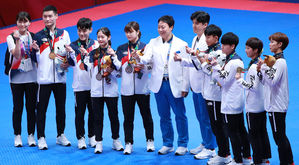 한국, 아시안 게임 태권도 품새에서 금메달 2개 획득