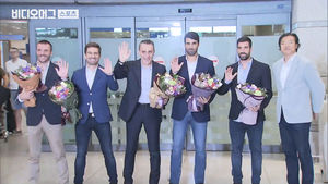 [풀영상] 축구 대표팀 새 사령탑 '벤투' 감독  "아시안컵 우승 목표"&hellip;입국 현장