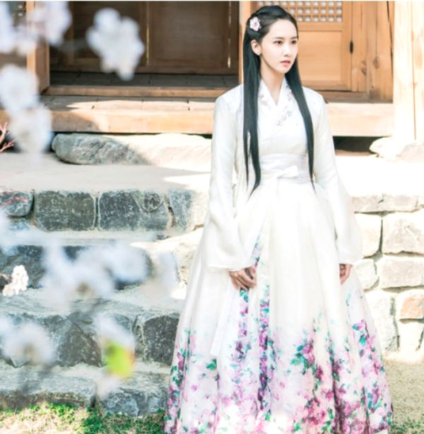 Idol-turned-actor/actress